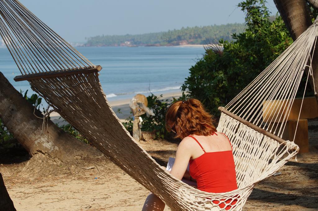 Chera Rocks Beach House Hotel Thottada Kamer foto