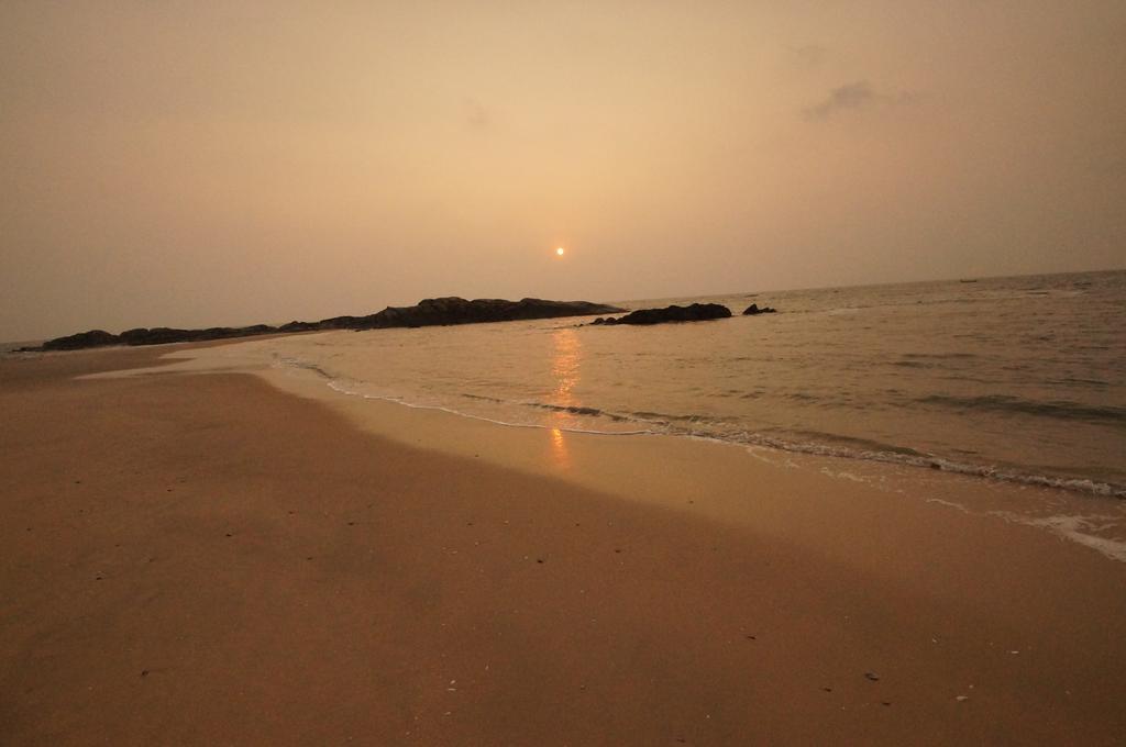 Chera Rocks Beach House Hotel Thottada Kamer foto