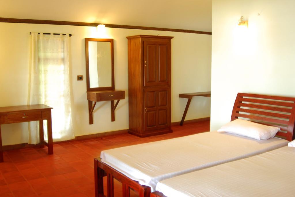 Chera Rocks Beach House Hotel Thottada Kamer foto