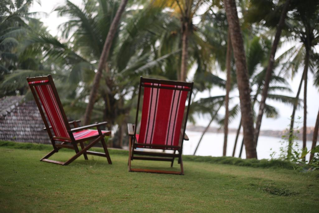 Chera Rocks Beach House Hotel Thottada Buitenkant foto